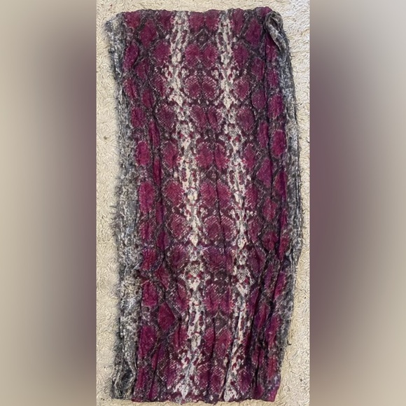 Source Unknown Accessories - Elegant Pink and Gray Scarf